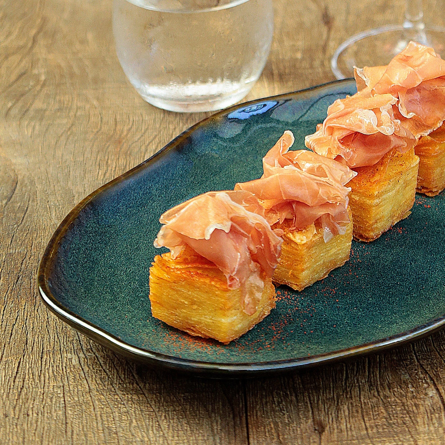 Porto Brasil OCEANO SHALLOW OVAL PR MEDIUM BIO STONEWARE dia. 11.81x7.87" SKU: '14831106701