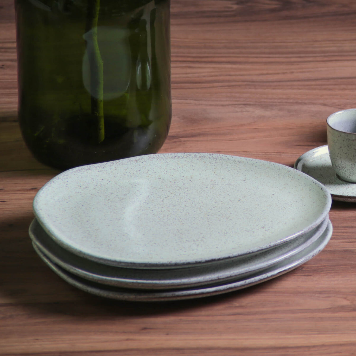 Porto Brasil PISTACHE OVAL DINNER PLATE ORGANIC STONEWARE dia. 12.2" SKU: '15314108801