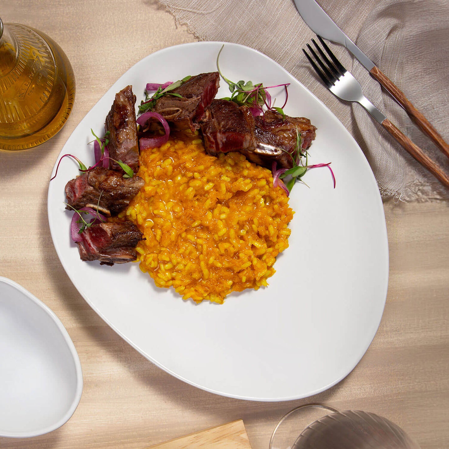 Porto Brasil NEW WHITE OVAL DINNER PLATE ORGANIC STONEWARE dia. 12.2" SKU: '15314119801