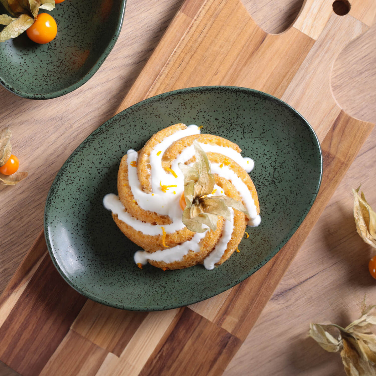 Porto Brasil GREENERY OVAL DESSERT PLATE ORGANIC STONEWARE dia. 8.86" SKU: '15414106501