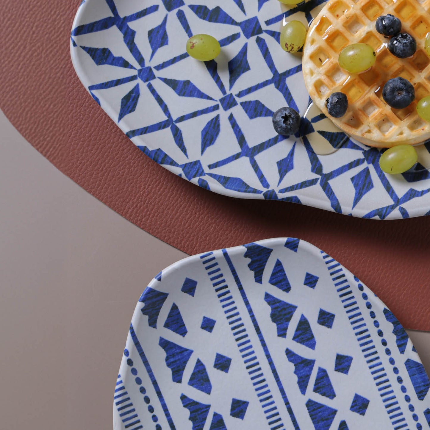 Porto Brasil MAYA SHALLOW OVAL PR MEDIUM BIO STONEWARE dia. 11.81x7.87" SET OF 2 DESIGNS SKU: '34831117901