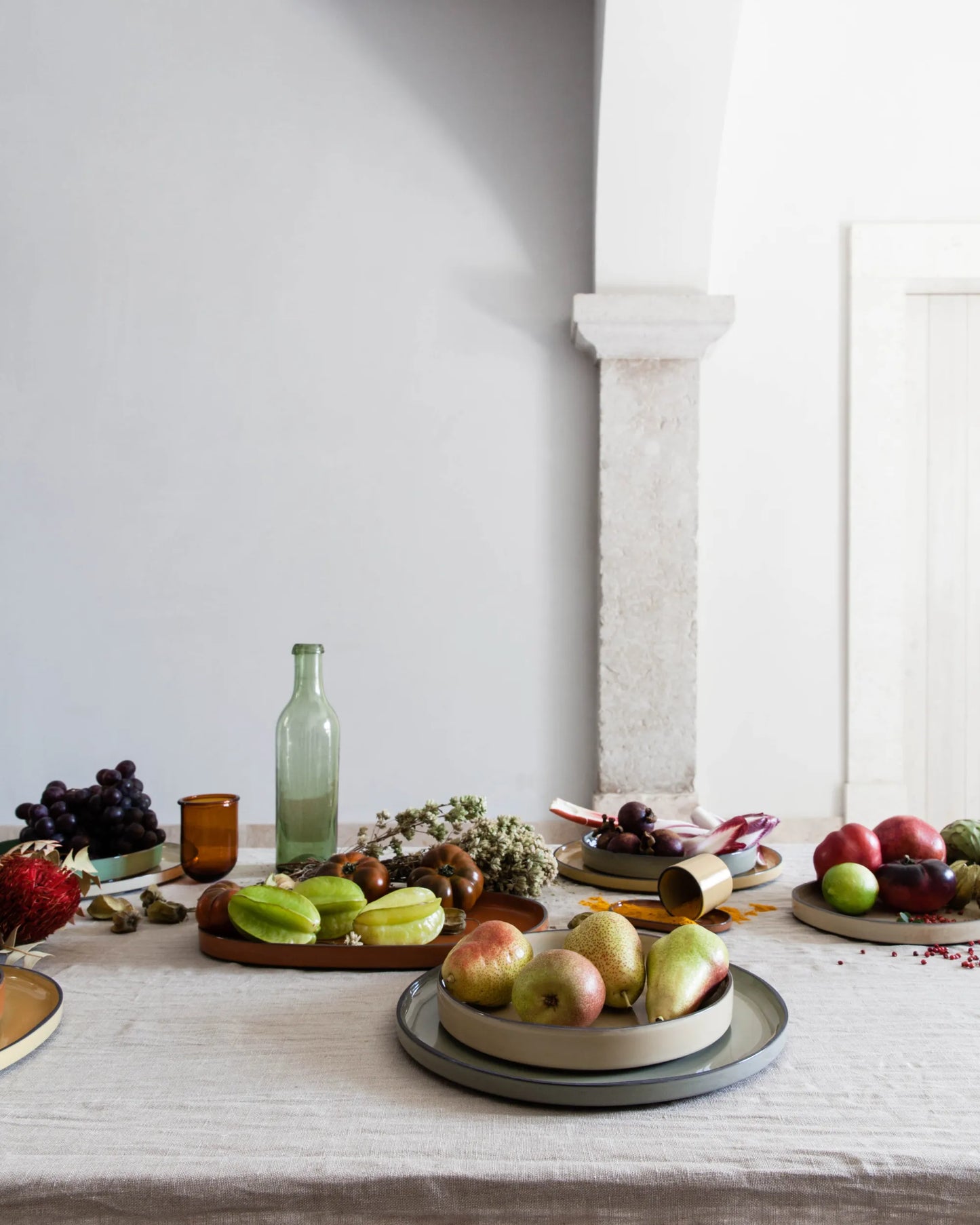 Revol CARACTERE GOURMET PLATE 23CM White Cumulus SKU: '652743