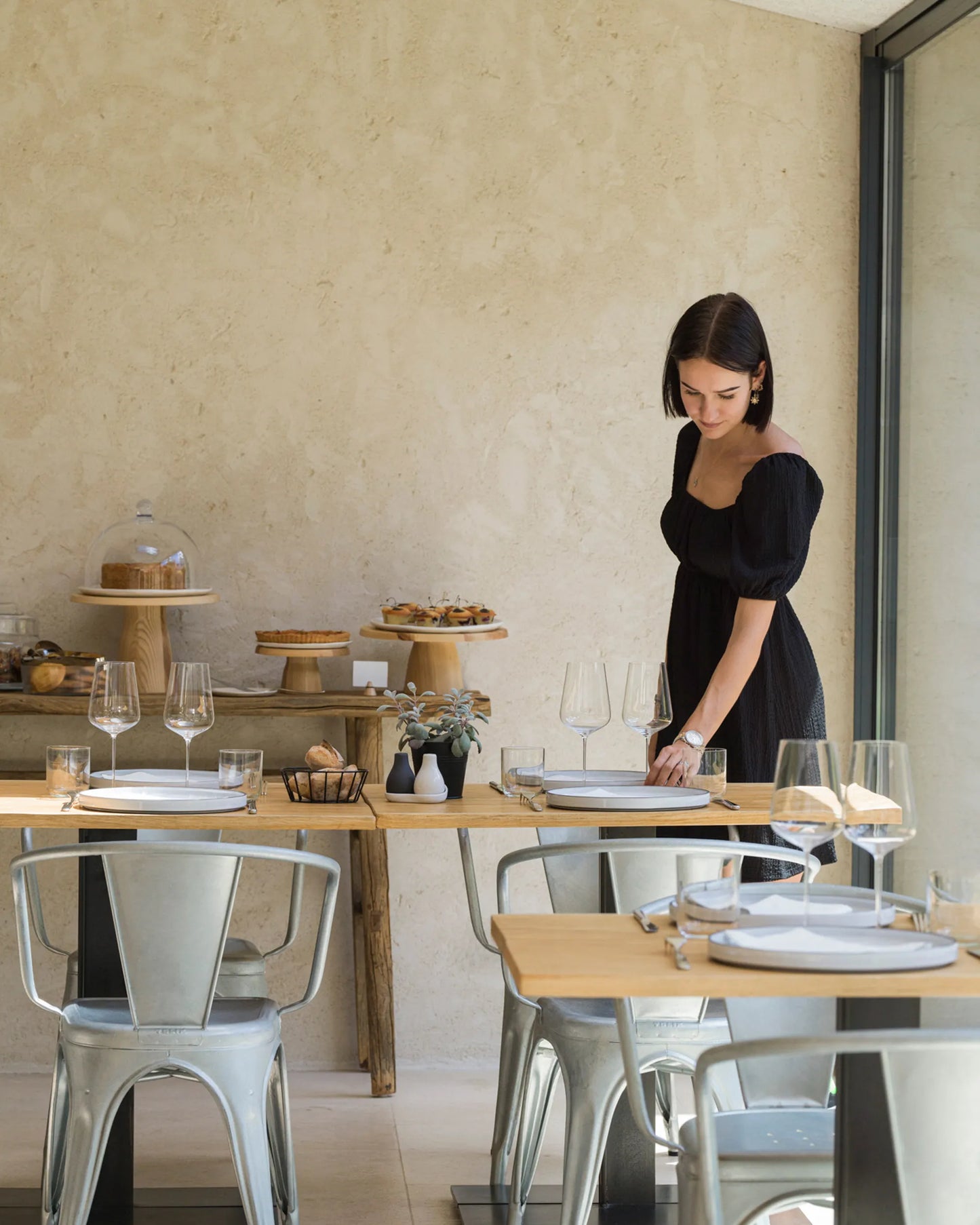 Revol  CARACTERE DESSERT PLATE 21CM Nutmeg SKU: '652797