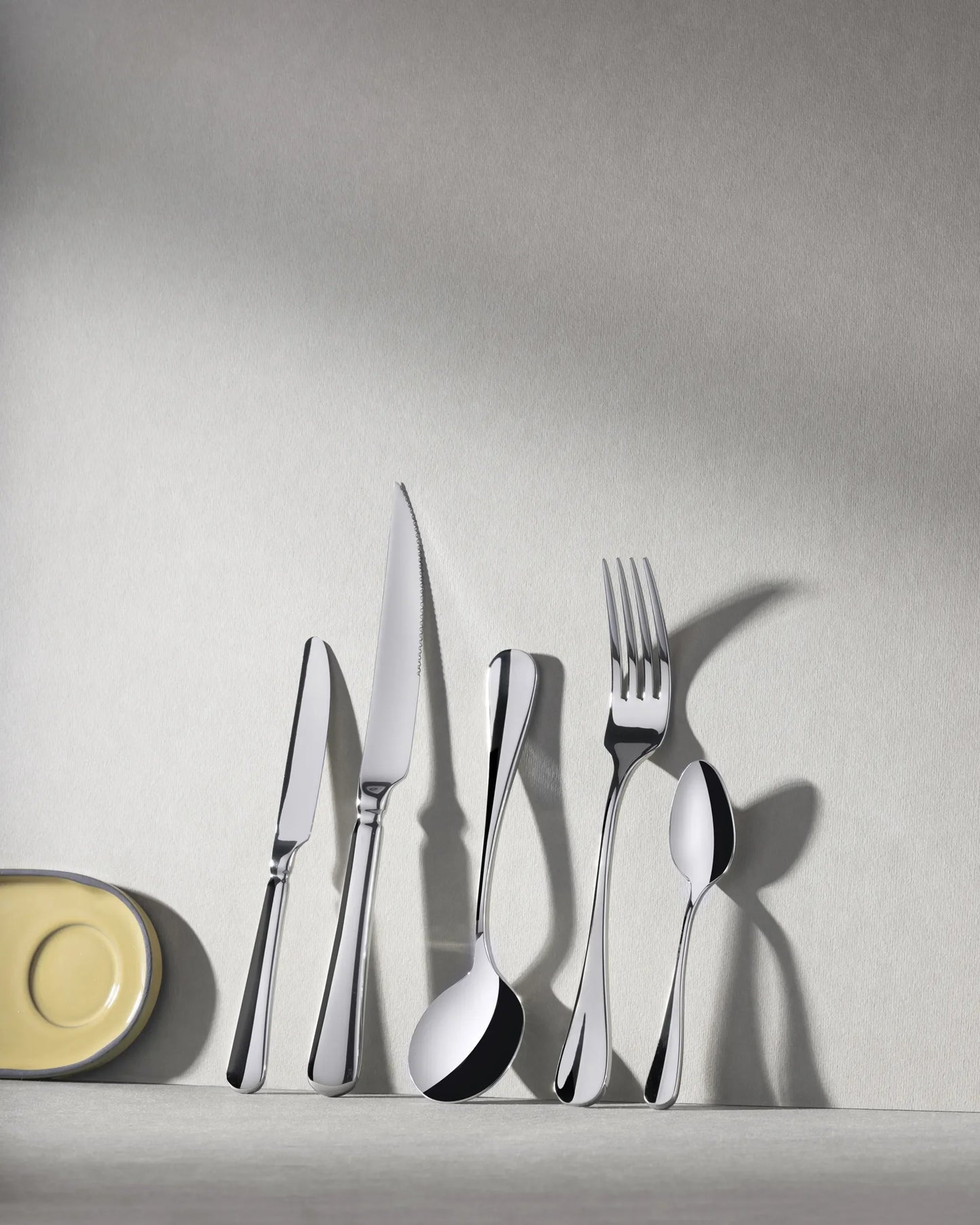 Revol ARLES TABLE KNIFE MIRROR FINISH Mirrored 18/10 stainless steel SKU: '656649
