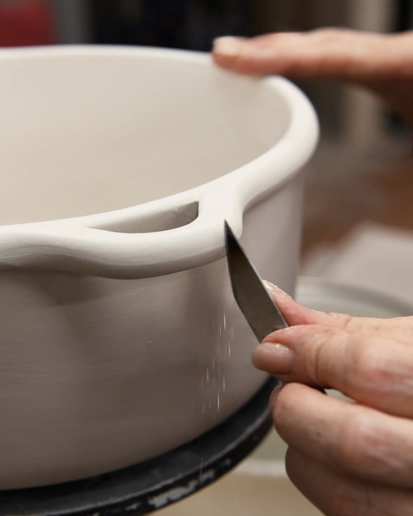 Revol BOMBANCE ROUND COCOTTE 26CM OVEN WITH PORCELAIN LID Cloud Grey SKU: '660139