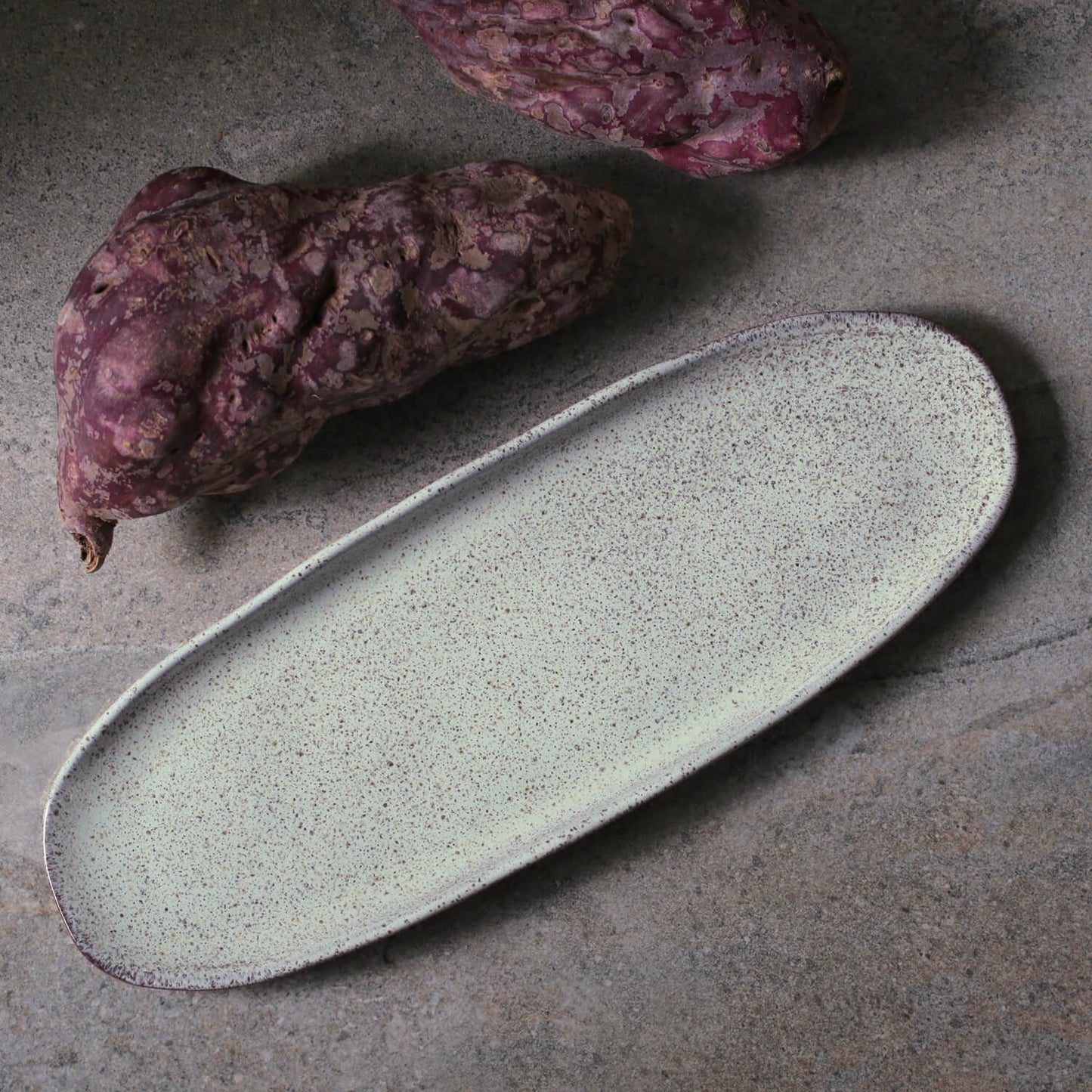 Porto Brasil PISTACHE SHALLOW OVAL PR LARGE ORGANIC STONEWARE dia. 14.17x5.12"  SKU: '14214108801