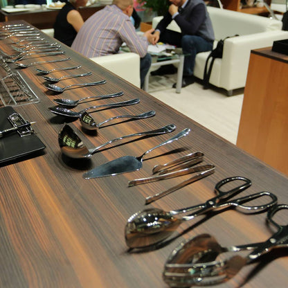 Wilmax High Polish Stainless Steel Steak Knife  9.25" | 23.5 Cm Set Of 6  In Colour Box SKU: WL-999115/6C