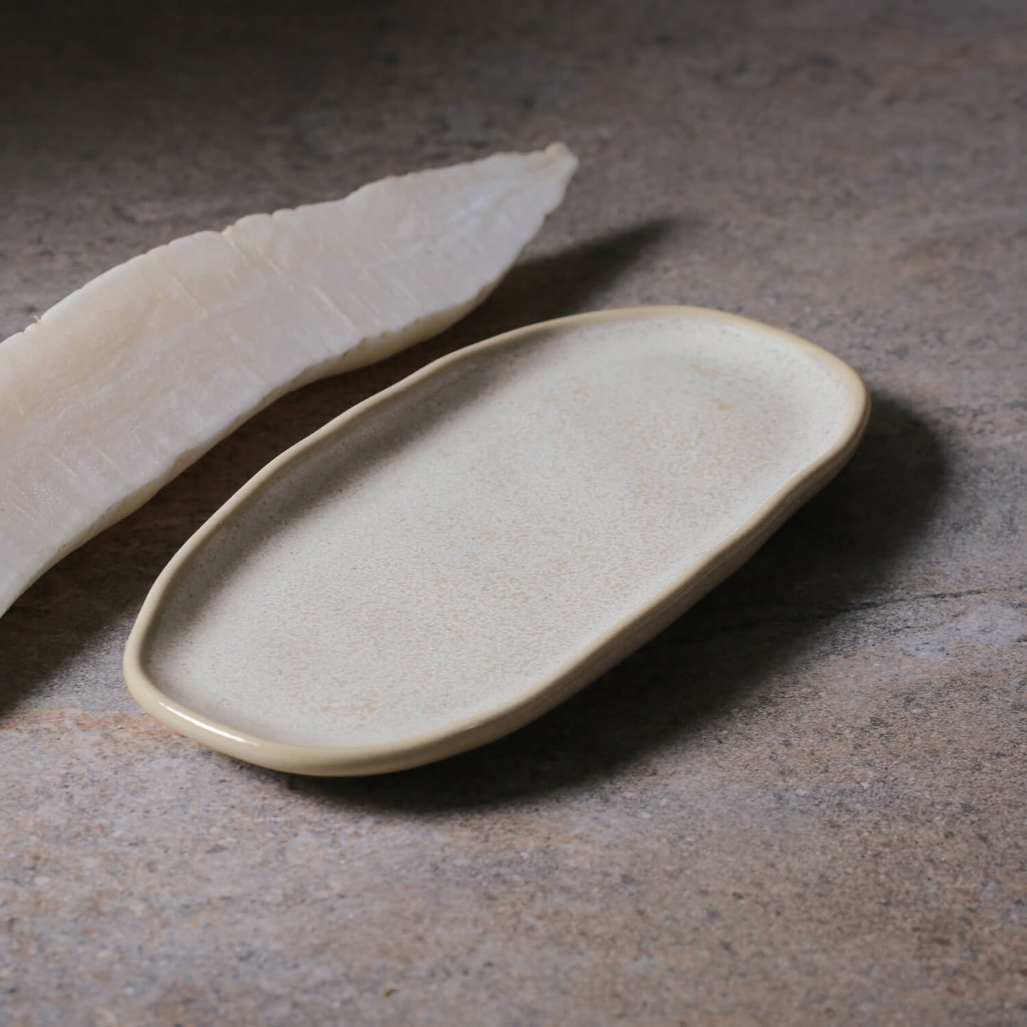 Porto Brasil LATTE SHALLOW OVAL PR ORGANIC STONEWARE dia. 9.06x4.33"  SKU: '15114108501