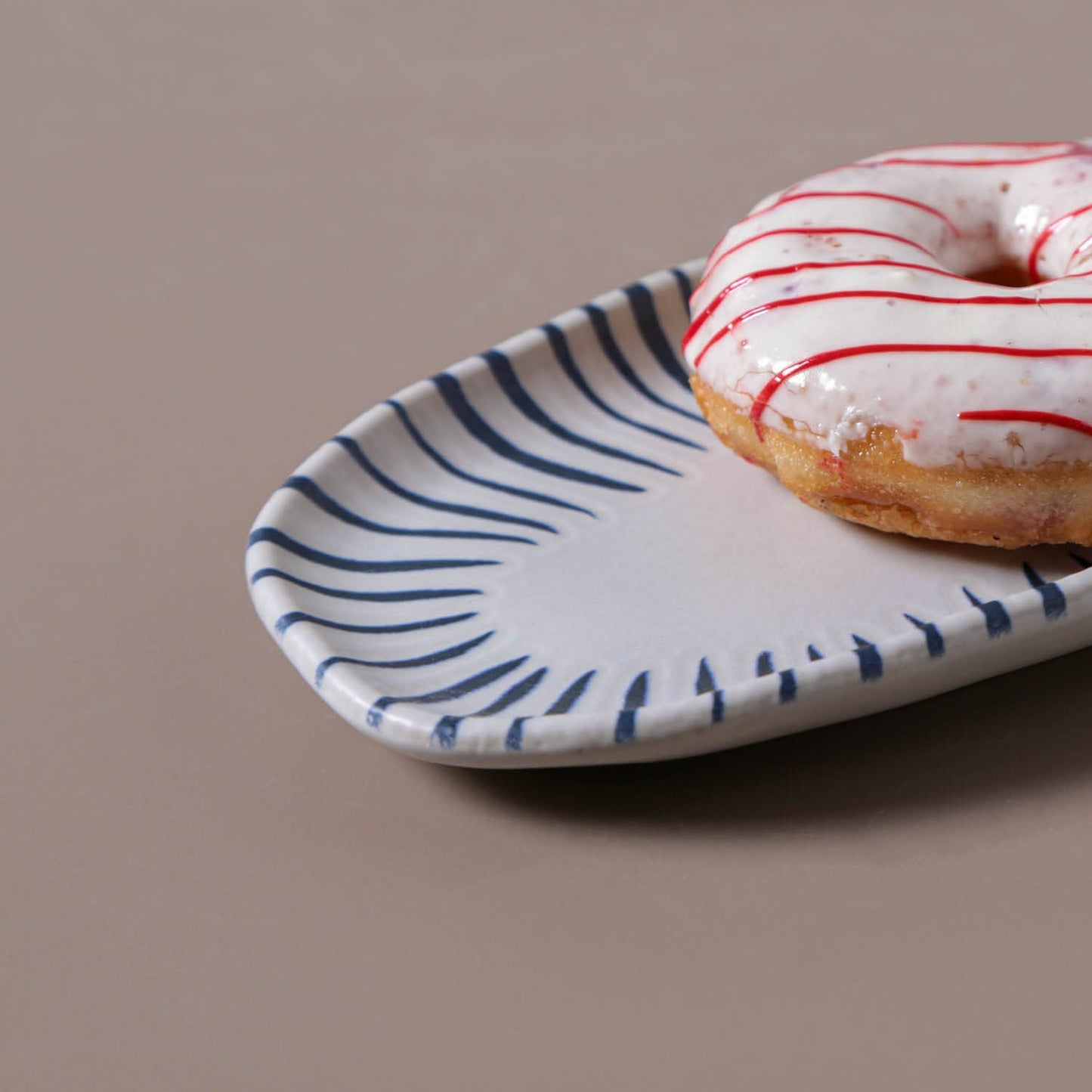 Porto Brasil ELEMENTO SHALLOW OVAL PR ORGANIC STONEWARE dia. 9.06x4.33"  SKU: '1511493101