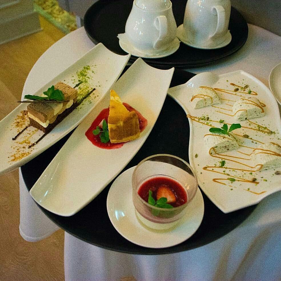 Wilmax Fine Porcelain Dish 11" X 3" | 28 X 8 Cm SKU: WL-992626/A