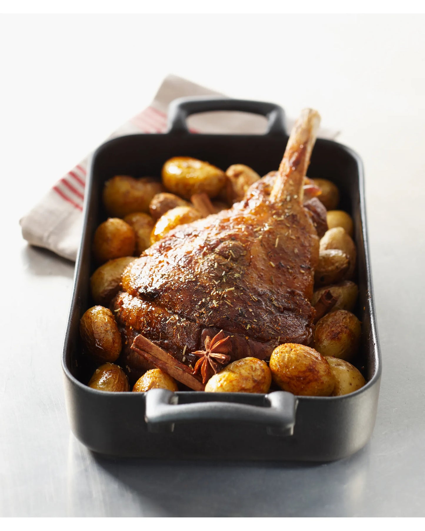 Revol BELLE CUISINE ROASTING DISH 30X21,5CM Cast iron style SKU: '642068