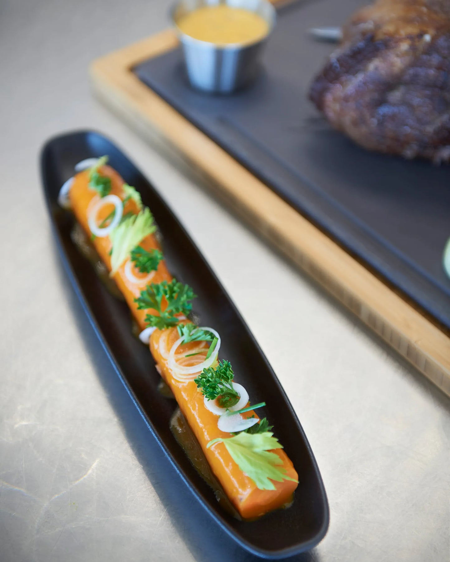 Revol CLUB RECTANGULAR PLATE 24X12,5CM Cast iron style SKU: '647934