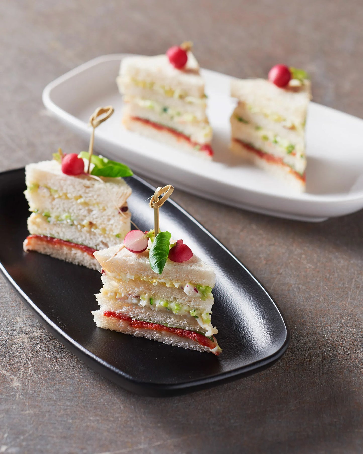 Revol CLUB RECT. SIDE DISH 20,7X14,4CM Cast iron style SKU: '648010