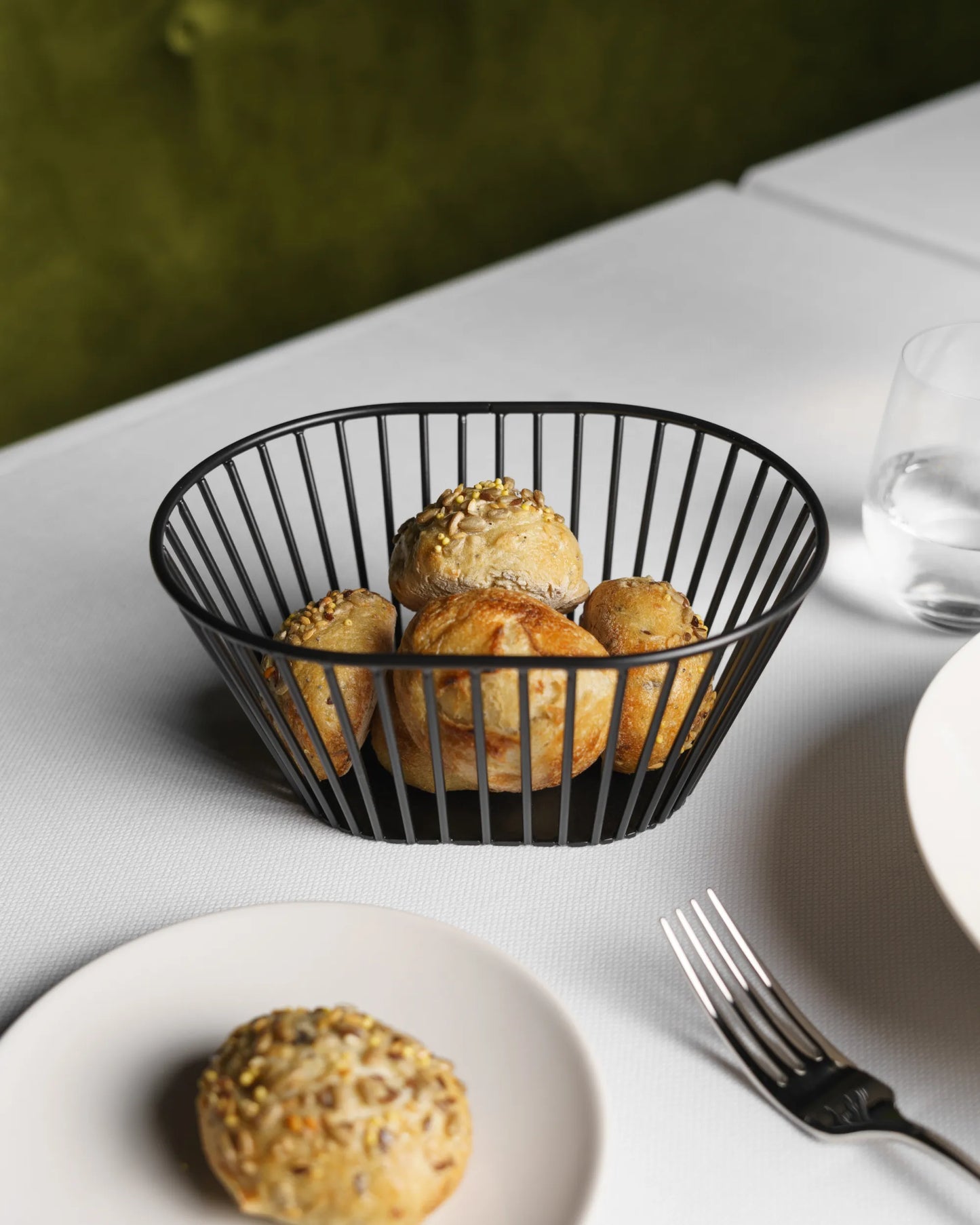 Revol INSPIRED, BY REVOL WIRE BASKET RECT. GASTRO 1/1 Black metal SKU: '650501