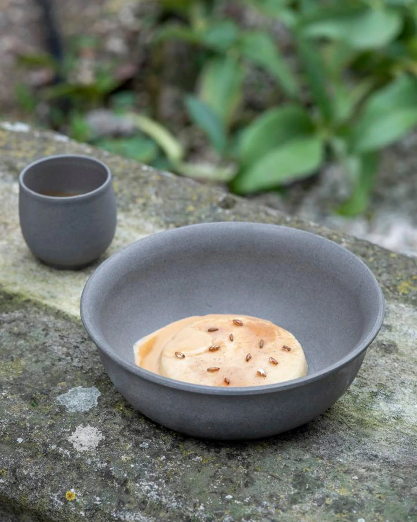 Revol  NO.W CUP 8CL Matt grey Recyclay SKU: '654627