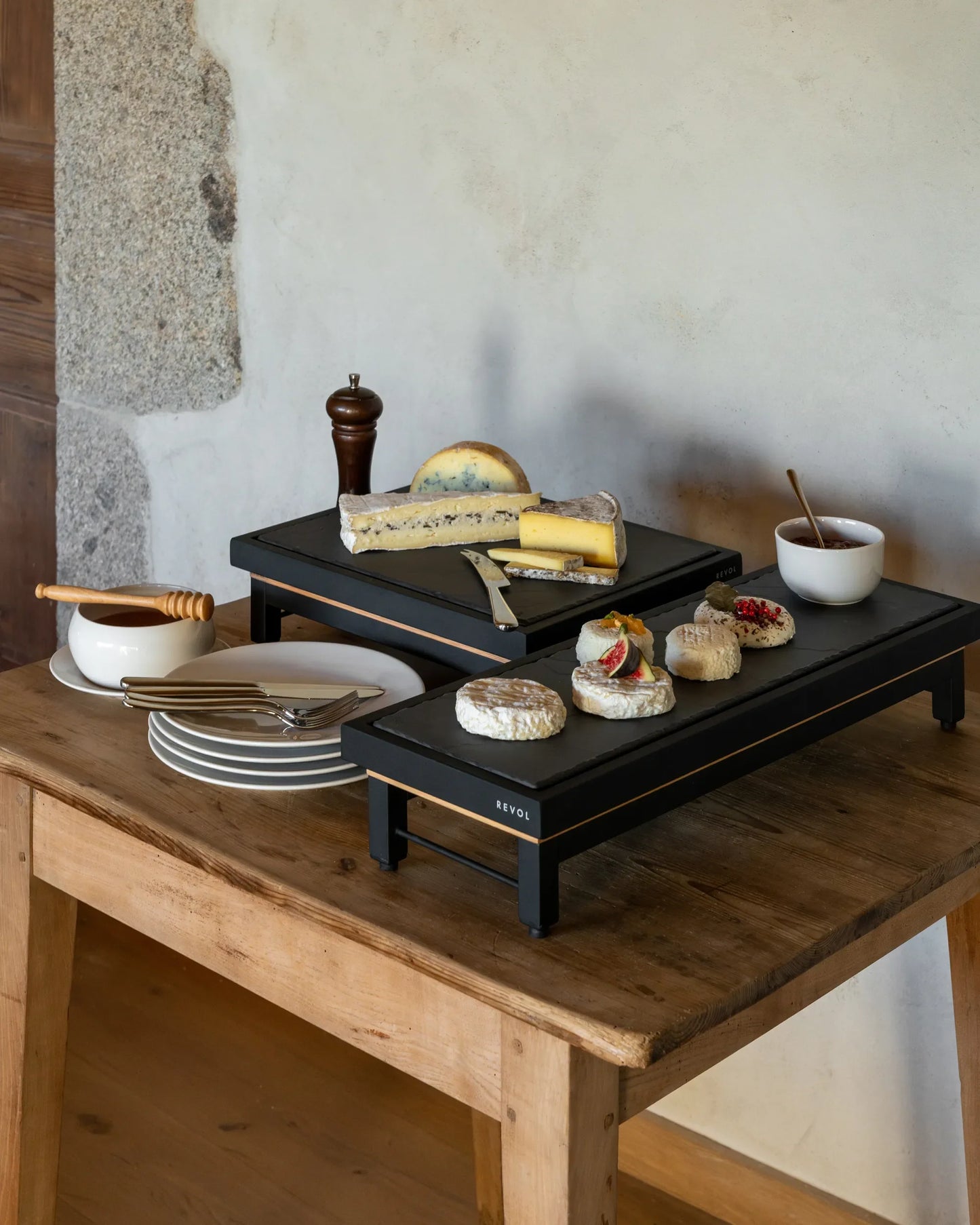 Revol EN SCENE RISER FOR GN 2/4 Black metal and oak SKU: '656043