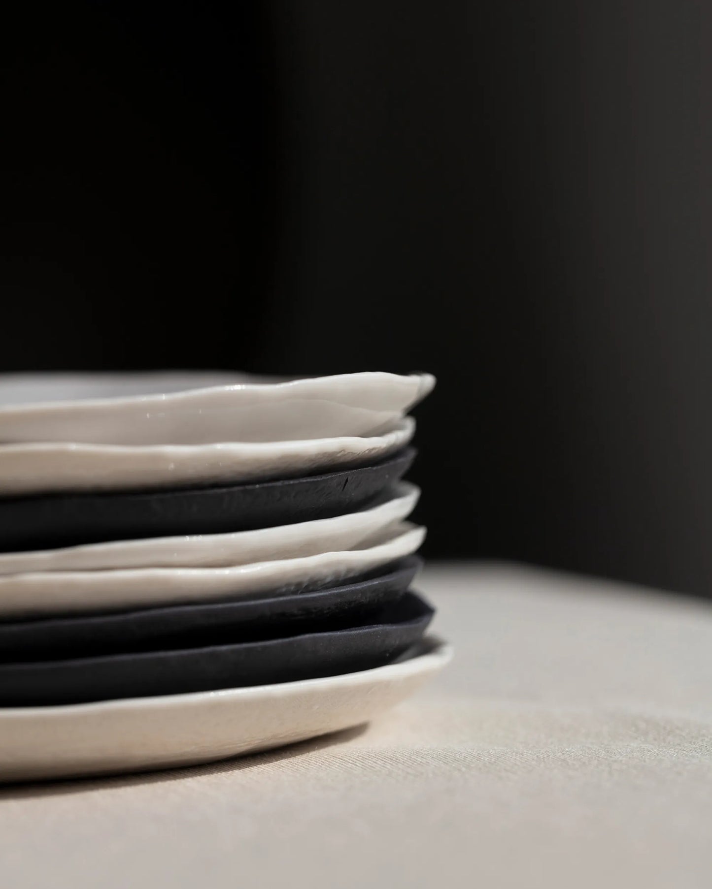 Revol  YLI BREAD PLATE 15,5CM Matt slate style SKU: '656379