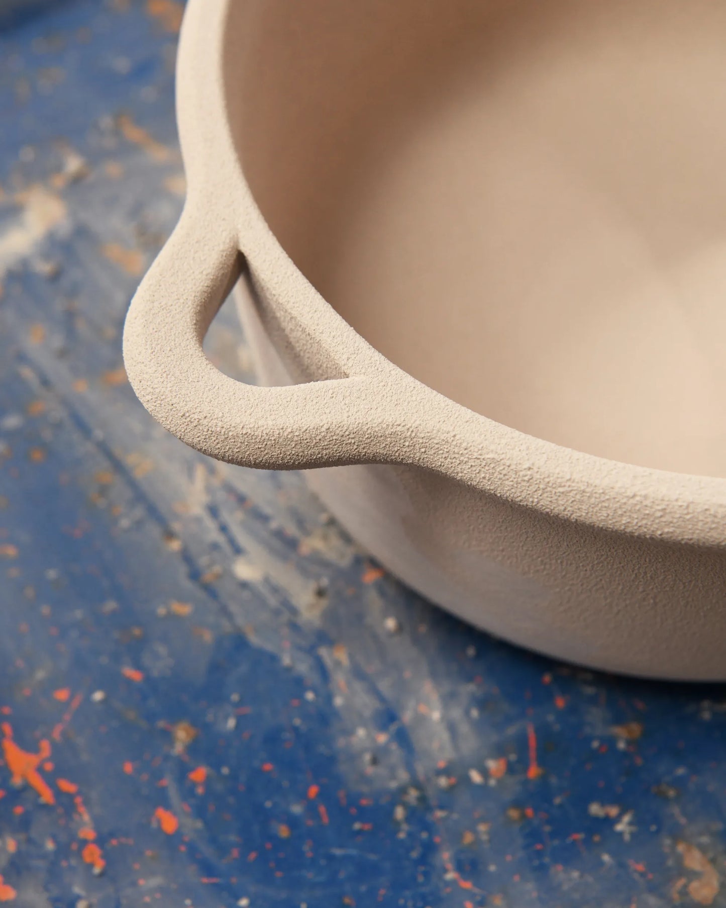 Revol BOMBANCE ROUND COCOTTE 22CM INDUCTION WITH PORCELAIN LID Cloud Grey Induction SKU: '660136