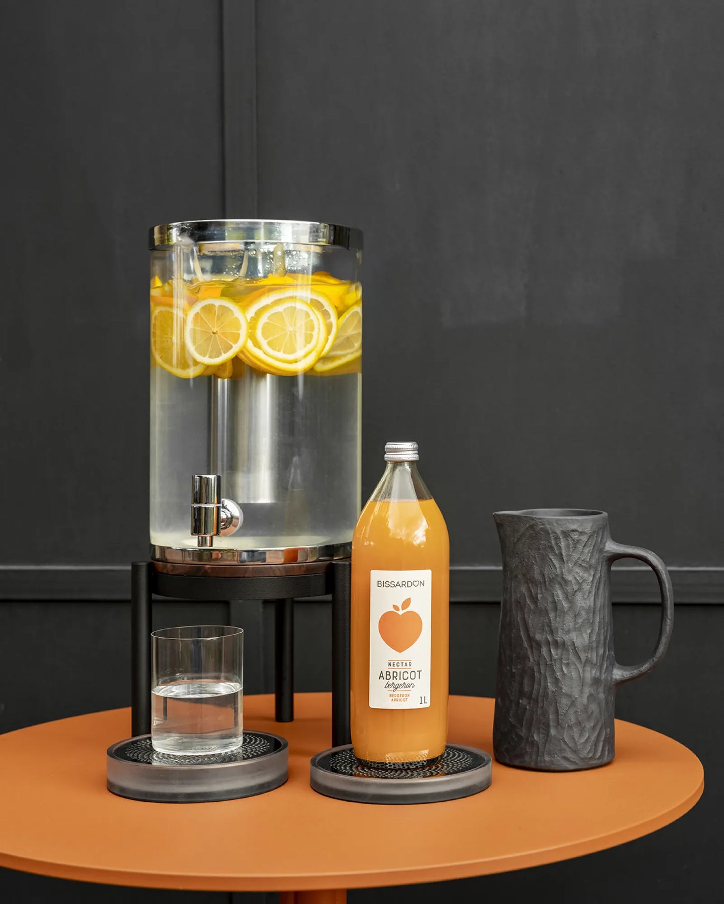 Revol EN SCENE JUICE DISPENSER WITH RISER AND DIP TRAY Glass Metal SKU: '660412