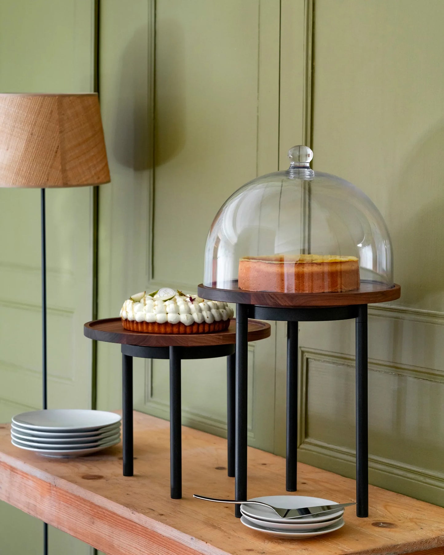 Revol EN SCENE ROUND TRAY WITH EDGE 33CM Walnut SKU: '660496