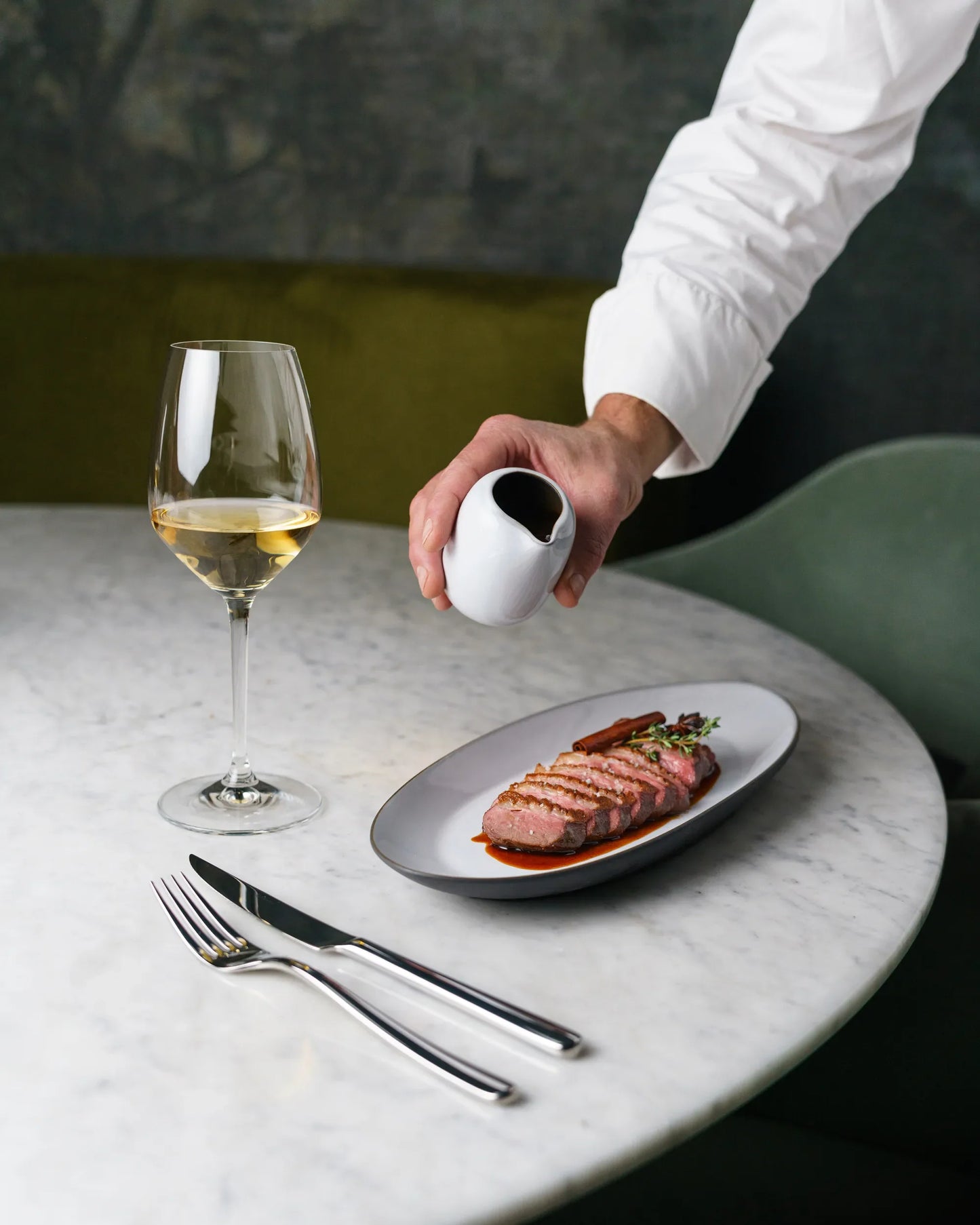 Revol EQUINOXE OBLONG PLATE 36CM White Cumulus SKU: '660502