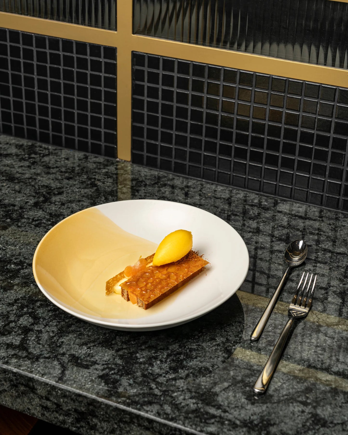 Revol CONFLUENCE DINNER PLATE 26CM Saffron Alabaster white SKU: '660915