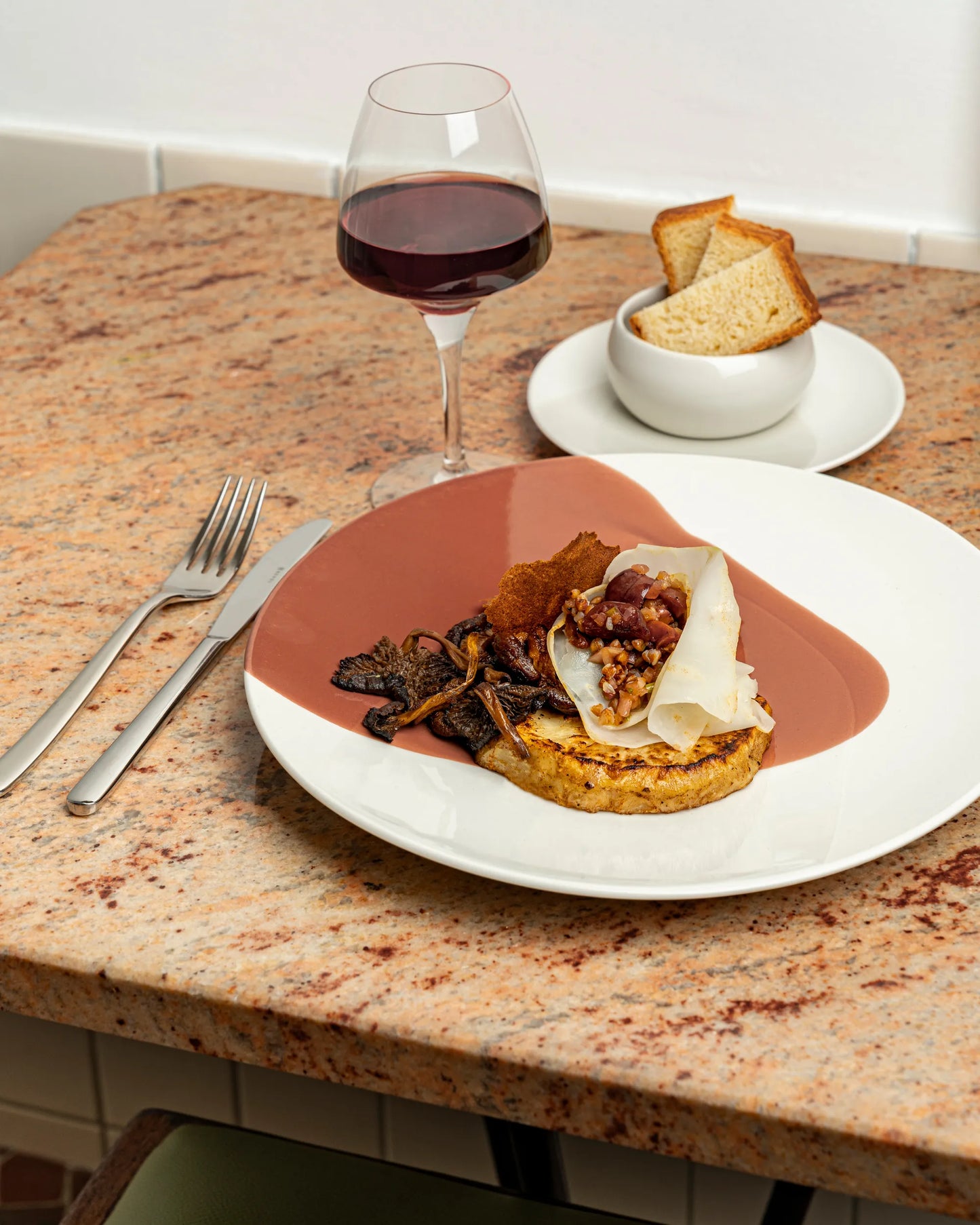 Revol CONFLUENCE DINNER PLATE 28CM Cognac Alabaster white SKU: '660921