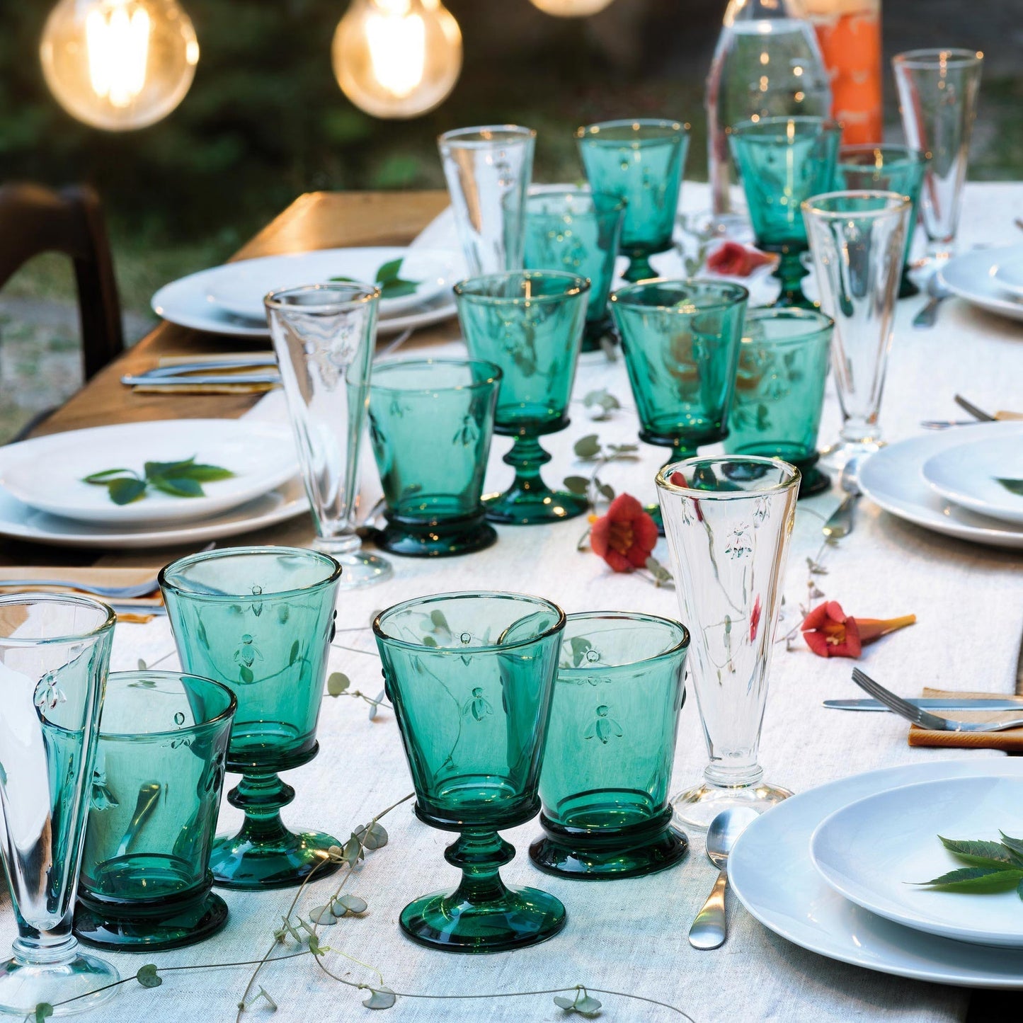 La Rochere Bee Wine Glass Emerald SKU: '611003