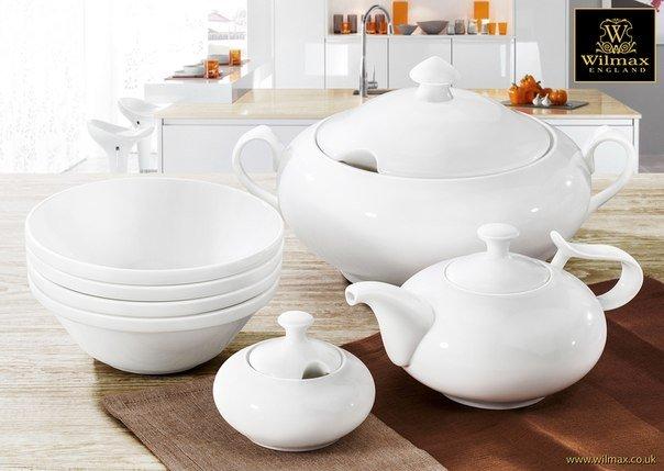 Wilmax Fine Porcelain Tureen 95 Oz | 2800 Ml In Colour Box SKU: WL-992491/1C